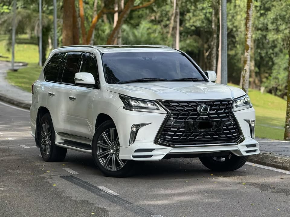 2021 Lexus LX570 V8