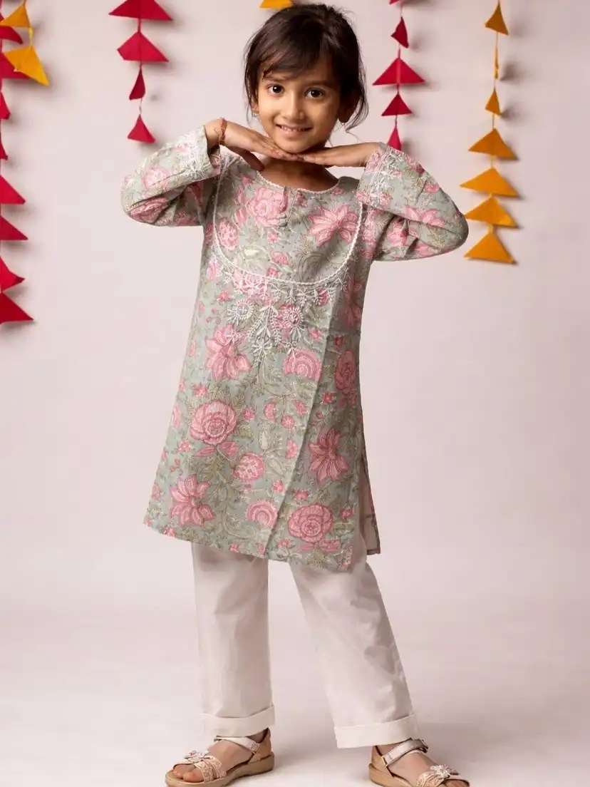 Pure Cotton Kurta and Trousers in Simple Ethnic Look